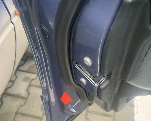 Синий БМВ 5 Серия, объемом двигателя 2.2 л и пробегом 260 тыс. км за 5300 $, фото 4 на Automoto.ua