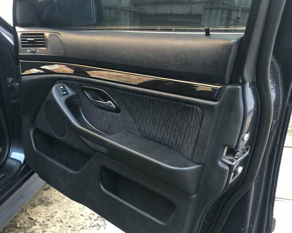 Синій БМВ 5 Серія, об'ємом двигуна 2.2 л та пробігом 357 тис. км за 5800 $, фото 8 на Automoto.ua