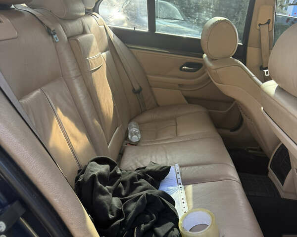 Синій БМВ 5 Серія, об'ємом двигуна 2.2 л та пробігом 296 тис. км за 5300 $, фото 10 на Automoto.ua