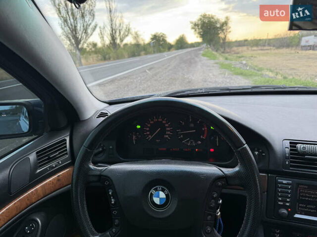 Синій БМВ 5 Серія, об'ємом двигуна 2.93 л та пробігом 349 тис. км за 7000 $, фото 4 на Automoto.ua