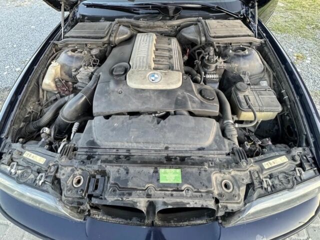 Синій БМВ 5 Серія, об'ємом двигуна 3 л та пробігом 400 тис. км за 5700 $, фото 5 на Automoto.ua