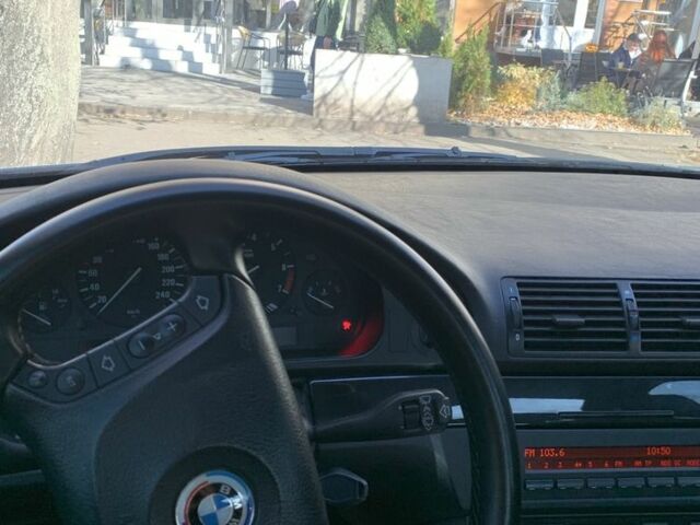 Синий БМВ 5 Серия, объемом двигателя 2.2 л и пробегом 260 тыс. км за 5500 $, фото 7 на Automoto.ua