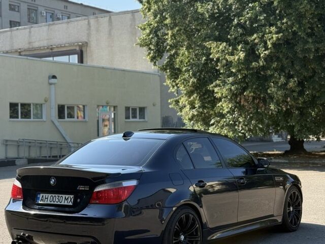 Синий БМВ 5 Серия, объемом двигателя 4.4 л и пробегом 356 тыс. км за 8500 $, фото 3 на Automoto.ua