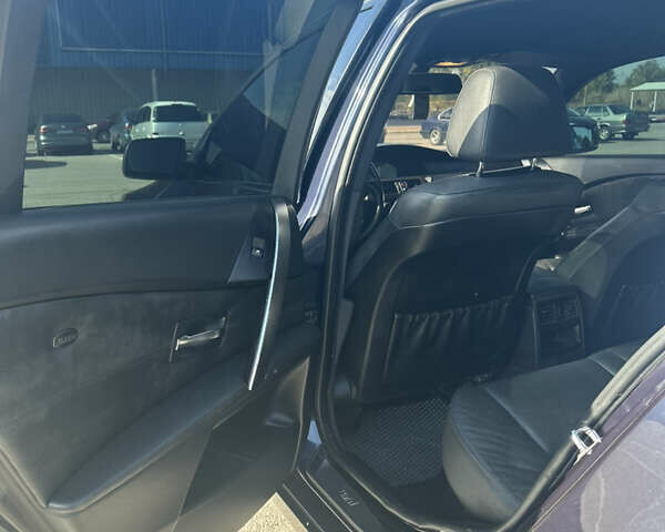 Синій БМВ 5 Серія, об'ємом двигуна 3 л та пробігом 447 тис. км за 10500 $, фото 18 на Automoto.ua