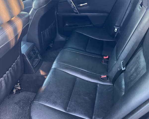 Синій БМВ 5 Серія, об'ємом двигуна 3 л та пробігом 279 тис. км за 9900 $, фото 26 на Automoto.ua