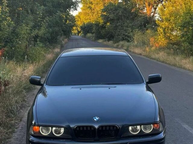 Синій БМВ 5 Серія, об'ємом двигуна 2 л та пробігом 350 тис. км за 3300 $, фото 2 на Automoto.ua