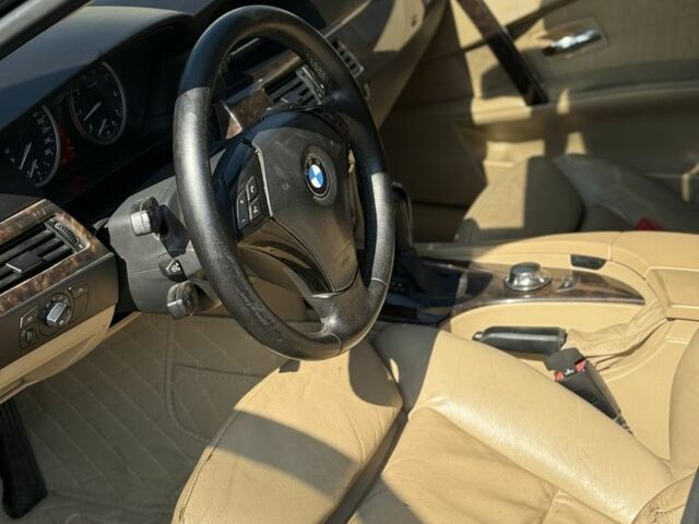 Синий БМВ 5 Серия, объемом двигателя 4.4 л и пробегом 356 тыс. км за 8500 $, фото 6 на Automoto.ua