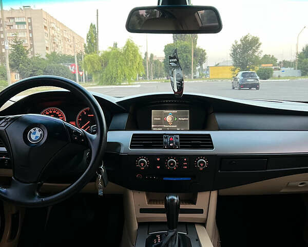 Синий БМВ 5 Серия, объемом двигателя 2.99 л и пробегом 325 тыс. км за 8500 $, фото 18 на Automoto.ua