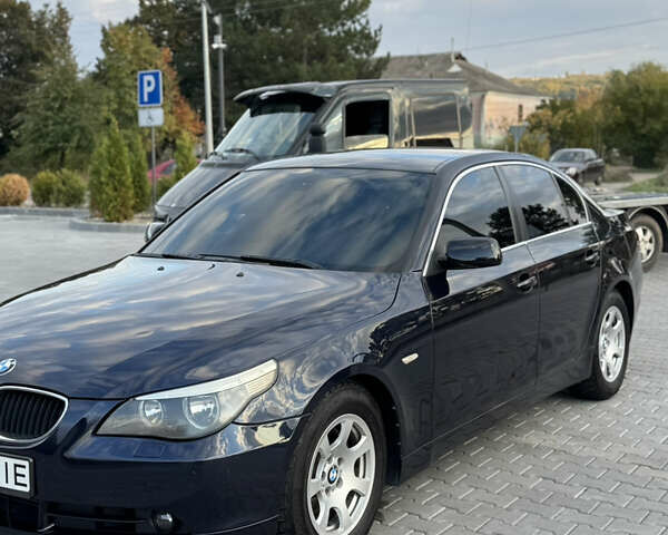 Синий БМВ 5 Серия, объемом двигателя 3 л и пробегом 302 тыс. км за 7700 $, фото 1 на Automoto.ua