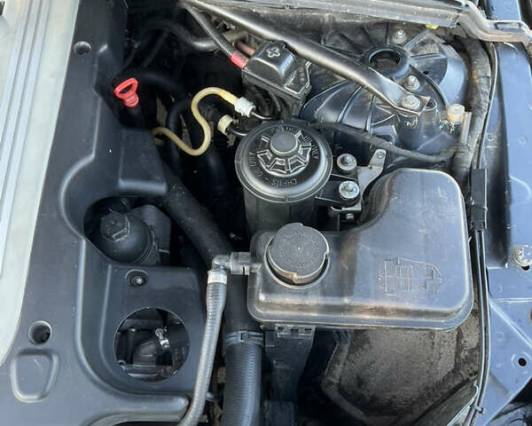 Синій БМВ 5 Серія, об'ємом двигуна 3 л та пробігом 279 тис. км за 9900 $, фото 32 на Automoto.ua