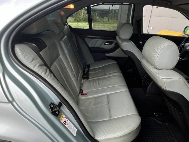 Синий БМВ 5 Серия, объемом двигателя 0 л и пробегом 300 тыс. км за 2500 $, фото 7 на Automoto.ua