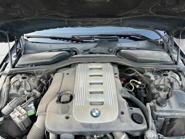 Синий БМВ 5 Серия, объемом двигателя 3 л и пробегом 330 тыс. км за 7500 $, фото 13 на Automoto.ua