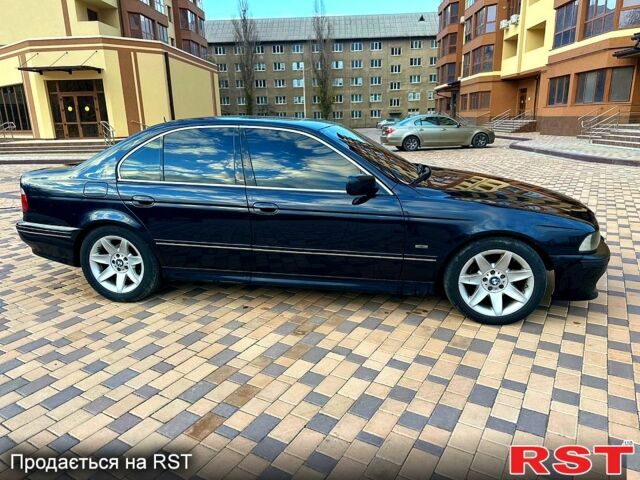 Синий БМВ 5 Серия, объемом двигателя 2.5 л и пробегом 325 тыс. км за 5000 $, фото 2 на Automoto.ua