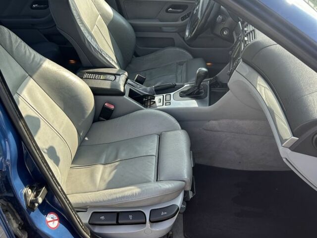 Синий БМВ 5 Серия, объемом двигателя 2.5 л и пробегом 350 тыс. км за 3500 $, фото 3 на Automoto.ua