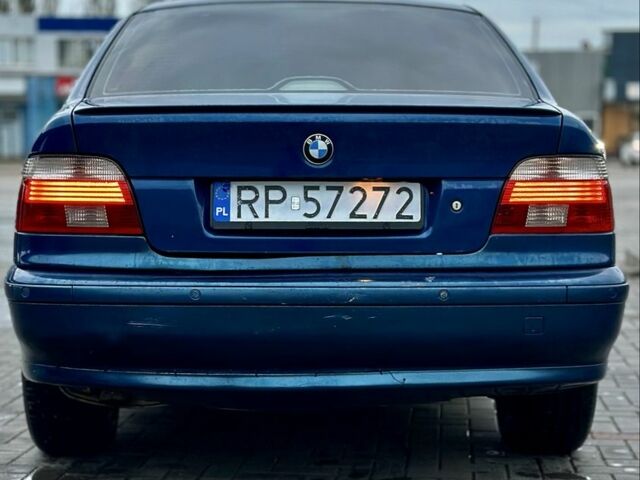 Синий БМВ 5 Серия, объемом двигателя 3 л и пробегом 200 тыс. км за 3300 $, фото 4 на Automoto.ua