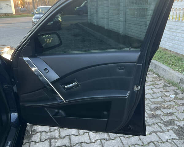 Синій БМВ 5 Серія, об'ємом двигуна 3 л та пробігом 279 тис. км за 9900 $, фото 21 на Automoto.ua