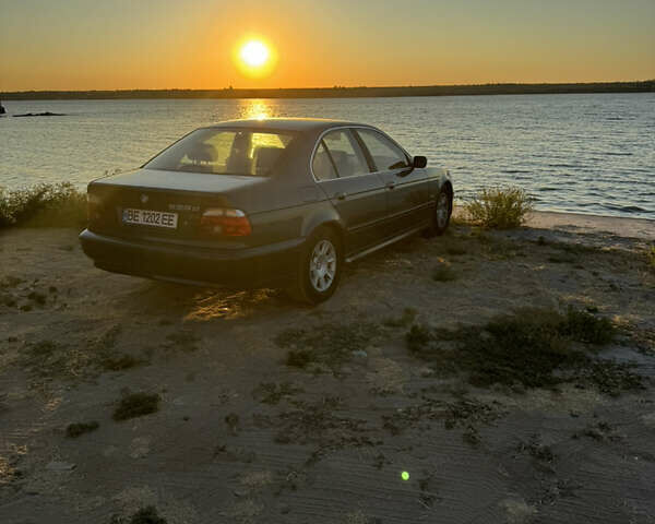 Синій БМВ 5 Серія, об'ємом двигуна 2.5 л та пробігом 420 тис. км за 6500 $, фото 1 на Automoto.ua