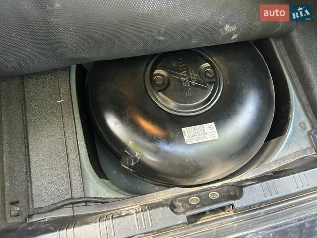 Синій БМВ 5 Серія, об'ємом двигуна 2.2 л та пробігом 255 тис. км за 5900 $, фото 18 на Automoto.ua