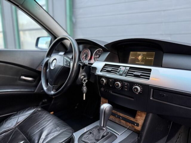 Синий БМВ 5 Серия, объемом двигателя 3 л и пробегом 368 тыс. км за 7450 $, фото 9 на Automoto.ua