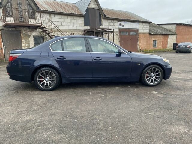 Синий БМВ 5 Серия, объемом двигателя 3 л и пробегом 393 тыс. км за 4200 $, фото 4 на Automoto.ua