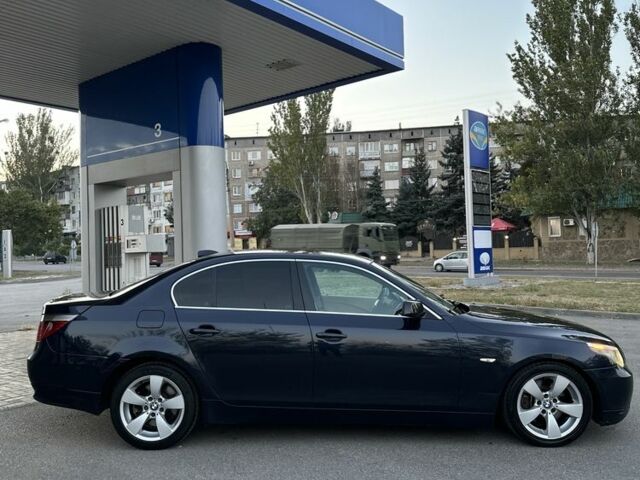 Синий БМВ 5 Серия, объемом двигателя 3 л и пробегом 408 тыс. км за 4700 $, фото 3 на Automoto.ua