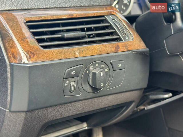 Синій БМВ 5 Серія, об'ємом двигуна 2.5 л та пробігом 262 тис. км за 6900 $, фото 18 на Automoto.ua
