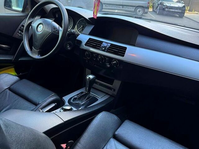 Синий БМВ 5 Серия, объемом двигателя 3 л и пробегом 300 тыс. км за 7999 $, фото 6 на Automoto.ua