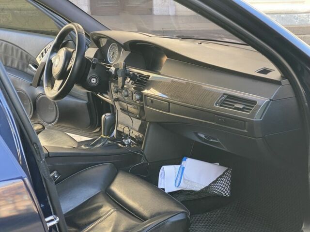 Синий БМВ 5 Серия, объемом двигателя 3 л и пробегом 300 тыс. км за 9500 $, фото 7 на Automoto.ua