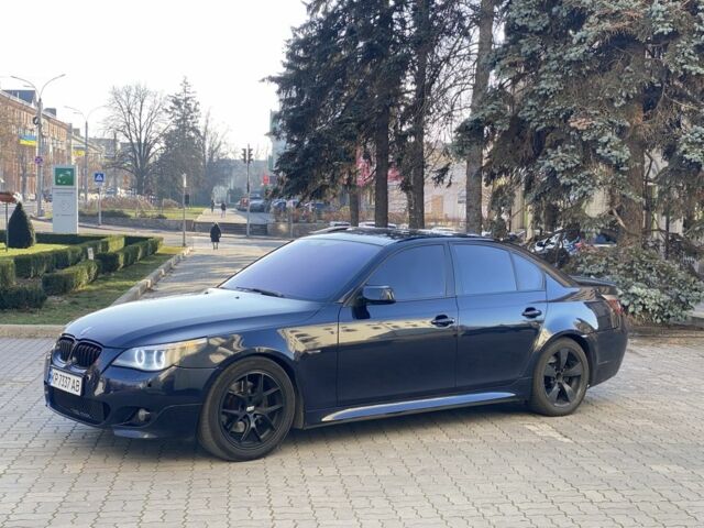 Синий БМВ 5 Серия, объемом двигателя 3 л и пробегом 300 тыс. км за 9500 $, фото 2 на Automoto.ua