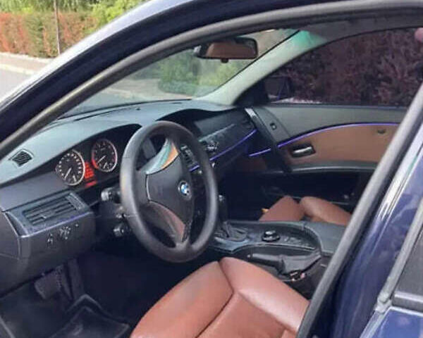 Синий БМВ 5 Серия, объемом двигателя 4.4 л и пробегом 235 тыс. км за 9300 $, фото 6 на Automoto.ua