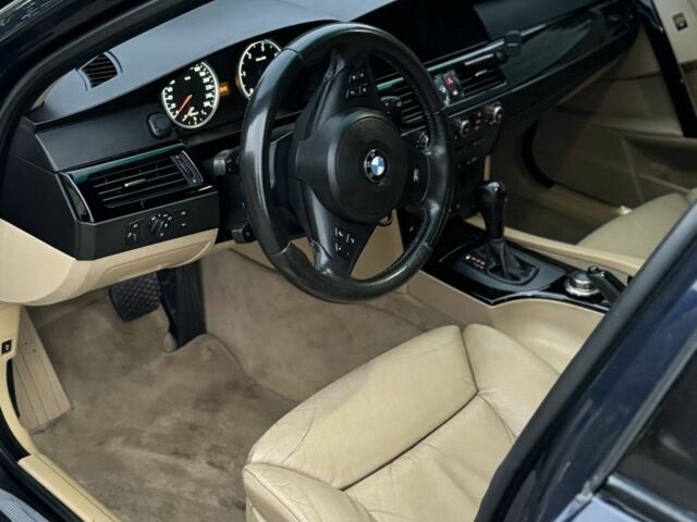 Синій БМВ 5 Серія, об'ємом двигуна 3 л та пробігом 315 тис. км за 13700 $, фото 6 на Automoto.ua