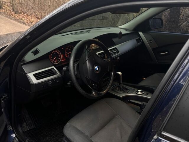 Синий БМВ 5 Серия, объемом двигателя 2.5 л и пробегом 261 тыс. км за 8200 $, фото 7 на Automoto.ua