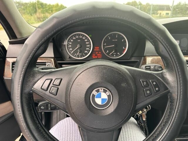 Синий БМВ 5 Серия, объемом двигателя 3 л и пробегом 320 тыс. км за 8700 $, фото 3 на Automoto.ua