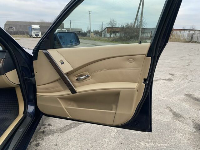 Синій БМВ 5 Серія, об'ємом двигуна 3 л та пробігом 400 тис. км за 4450 $, фото 16 на Automoto.ua