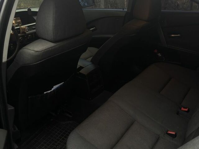 Синий БМВ 5 Серия, объемом двигателя 2.5 л и пробегом 261 тыс. км за 8200 $, фото 6 на Automoto.ua