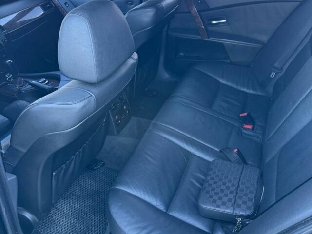 Синий БМВ 5 Серия, объемом двигателя 3 л и пробегом 350 тыс. км за 12500 $, фото 6 на Automoto.ua