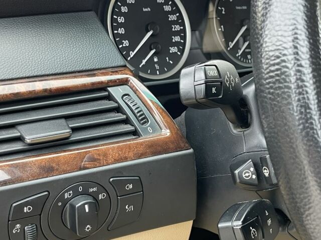 Синий БМВ 5 Серия, объемом двигателя 3 л и пробегом 276 тыс. км за 8600 $, фото 15 на Automoto.ua