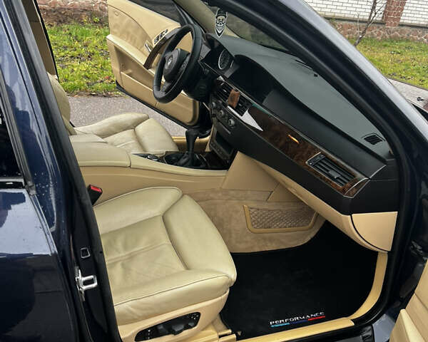 Синій БМВ 5 Серія, об'ємом двигуна 4.8 л та пробігом 387 тис. км за 10800 $, фото 12 на Automoto.ua