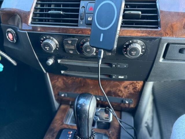 Синий БМВ 5 Серия, объемом двигателя 3 л и пробегом 350 тыс. км за 12500 $, фото 7 на Automoto.ua