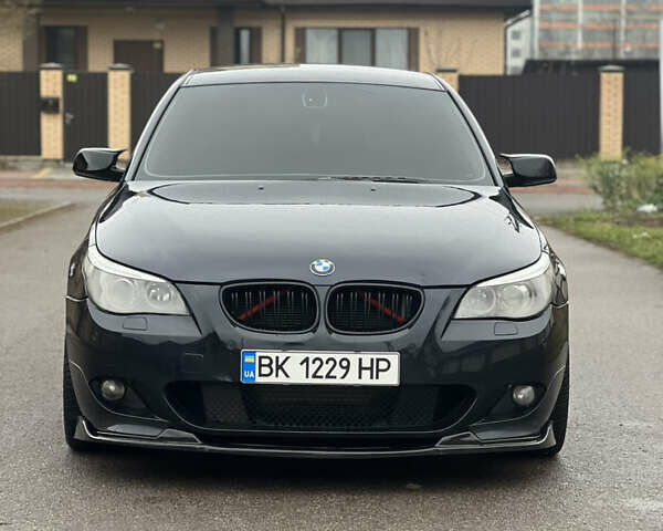 Синій БМВ 5 Серія, об'ємом двигуна 4.8 л та пробігом 387 тис. км за 10800 $, фото 1 на Automoto.ua