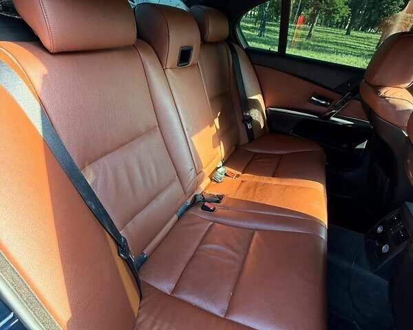 Синий БМВ 5 Серия, объемом двигателя 3 л и пробегом 375 тыс. км за 11000 $, фото 18 на Automoto.ua