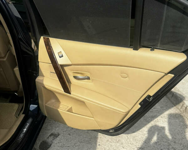 Синій БМВ 5 Серія, об'ємом двигуна 3 л та пробігом 282 тис. км за 8500 $, фото 8 на Automoto.ua