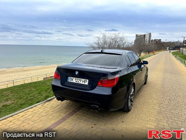 Синий БМВ 5 Серия, объемом двигателя 4.8 л и пробегом 289 тыс. км за 12500 $, фото 5 на Automoto.ua