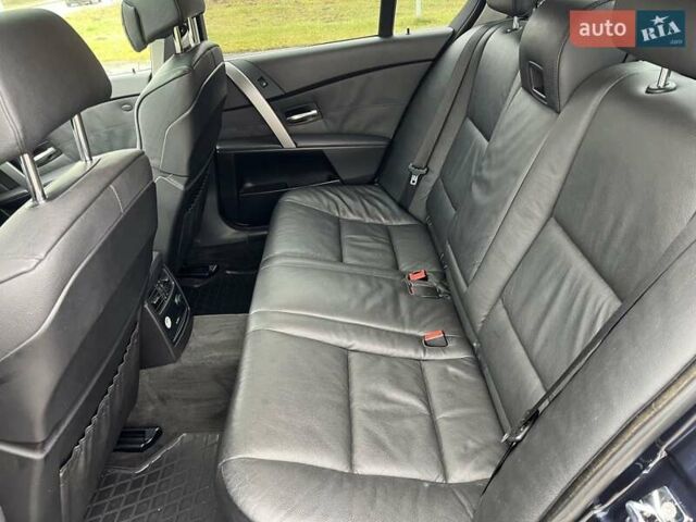 Синій БМВ 5 Серія, об'ємом двигуна 3 л та пробігом 337 тис. км за 9750 $, фото 30 на Automoto.ua