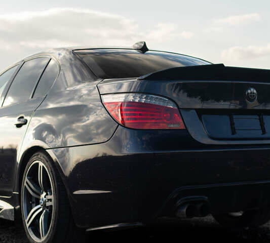 Синий БМВ 5 Серия, объемом двигателя 3.5 л и пробегом 250 тыс. км за 13000 $, фото 39 на Automoto.ua