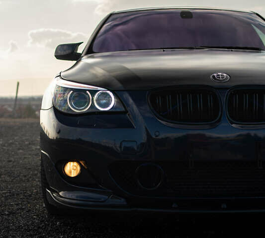 Синий БМВ 5 Серия, объемом двигателя 3.5 л и пробегом 250 тыс. км за 13000 $, фото 33 на Automoto.ua