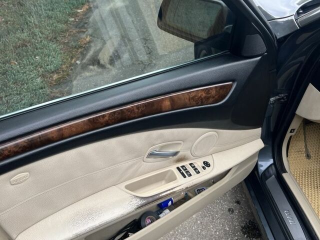 Синий БМВ 5 Серия, объемом двигателя 3 л и пробегом 392 тыс. км за 6600 $, фото 8 на Automoto.ua