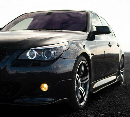 Синий БМВ 5 Серия, объемом двигателя 3.5 л и пробегом 250 тыс. км за 13000 $, фото 30 на Automoto.ua