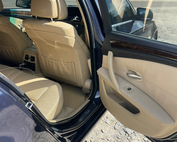 Синий БМВ 5 Серия, объемом двигателя 2.5 л и пробегом 256 тыс. км за 8700 $, фото 6 на Automoto.ua