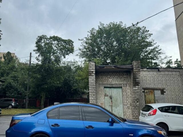 Синий БМВ 5 Серия, объемом двигателя 3 л и пробегом 777 тыс. км за 6999 $, фото 3 на Automoto.ua